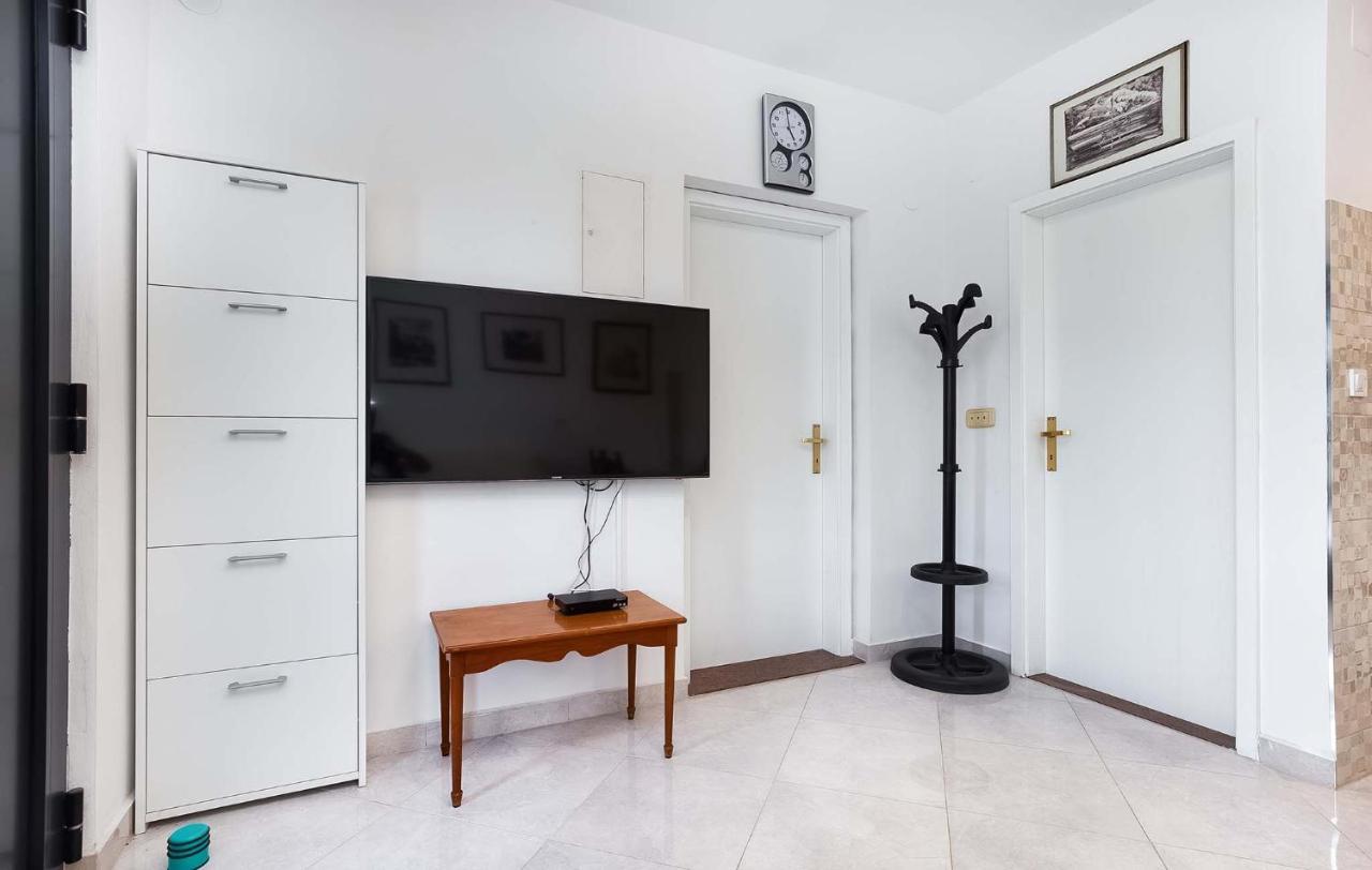 Rino, Apartment