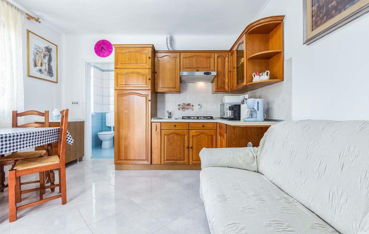 Rino, Apartment