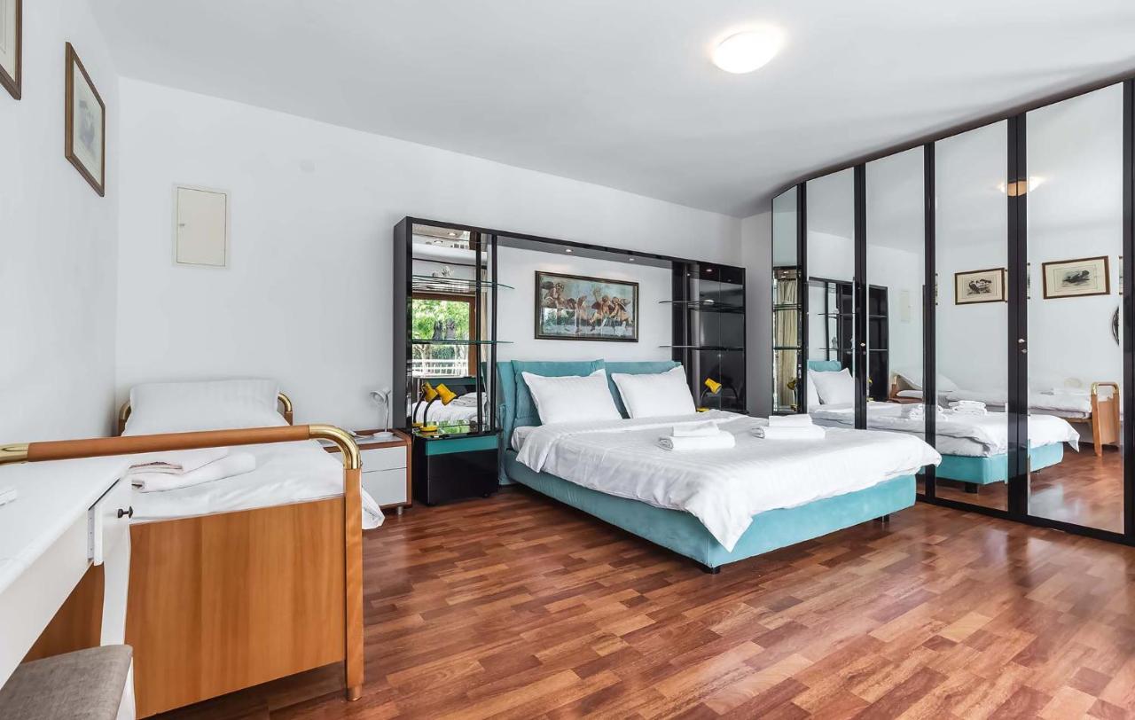 Apartment Rino, *